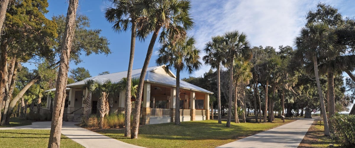 Fountain of Youth Archaeological Park showing a garden