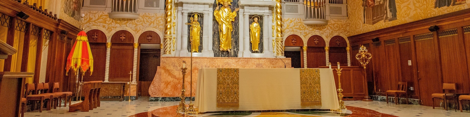 Cathedral Basilica of St. Augustine showing interior views, a church or cathedral and heritage elements