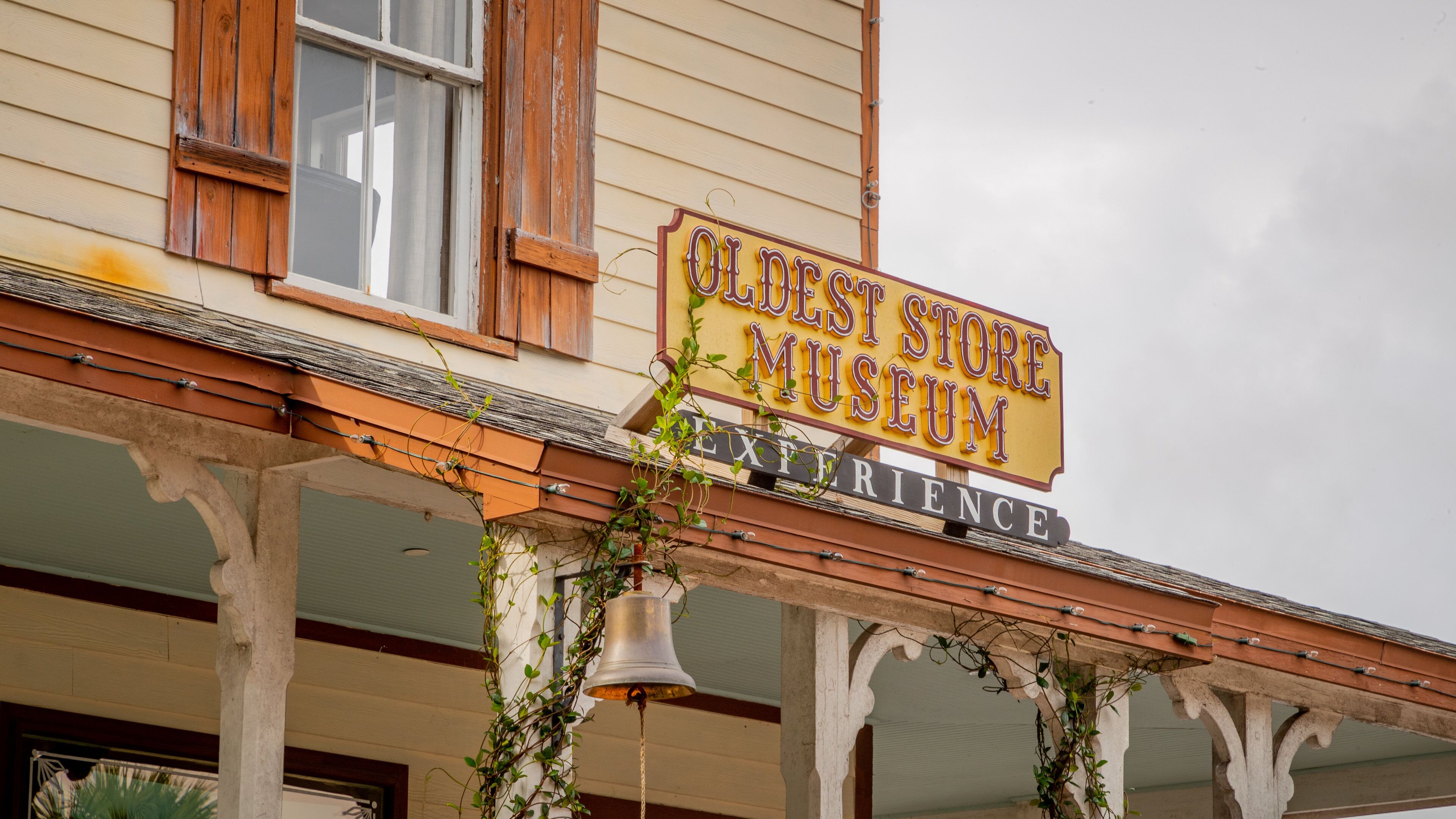 The Oldest Store Museum which includes signage