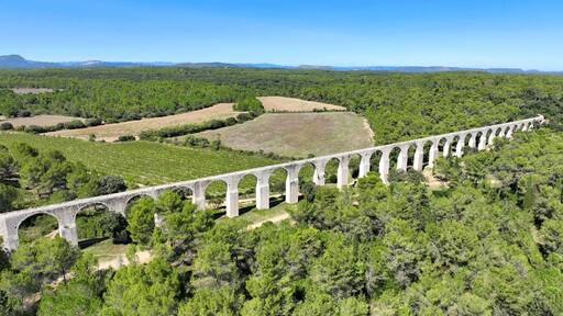 aqueduc de Castries dans l'Hérault, Occitanie, France
