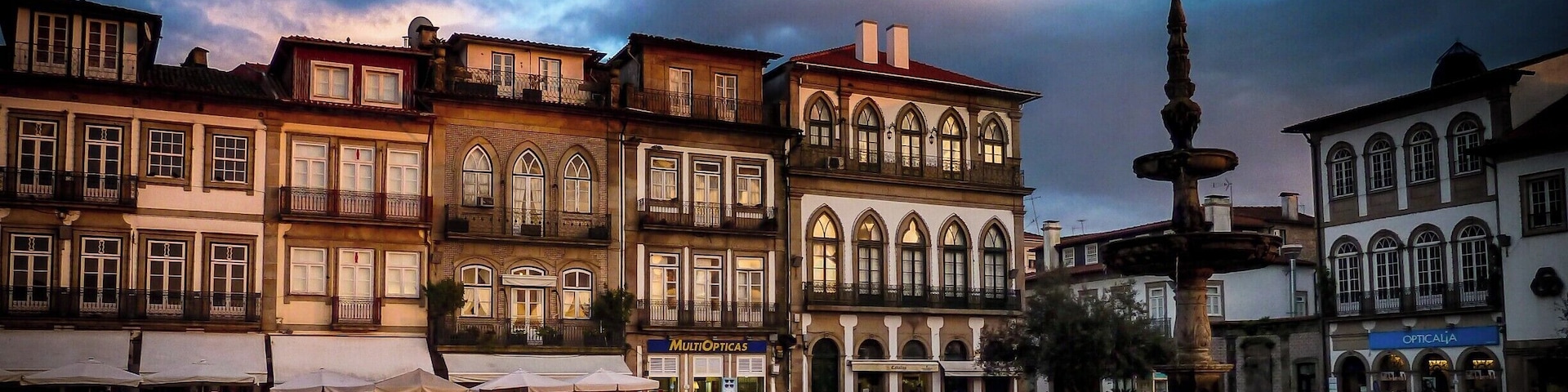 Ponte de Lima is a beautiful town located in the north of #Portugal and It is characterized by its medieval architecture and for the surrounding area, bathed by the Lima river. It's recognized as well as the oldest city in the country.
Discover more here: http://bit.ly/1Th020p