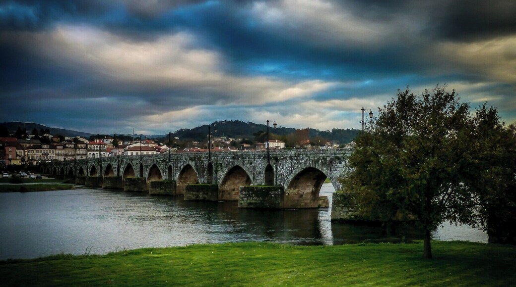 Ponte de Lima is a beautiful town located in the north of #Portugal and It is characterized by its medieval architecture and for the surrounding area, bathed by the Lima river. It's recognized as well as the oldest city in the country.
Discover more here: http://bit.ly/1Th020p