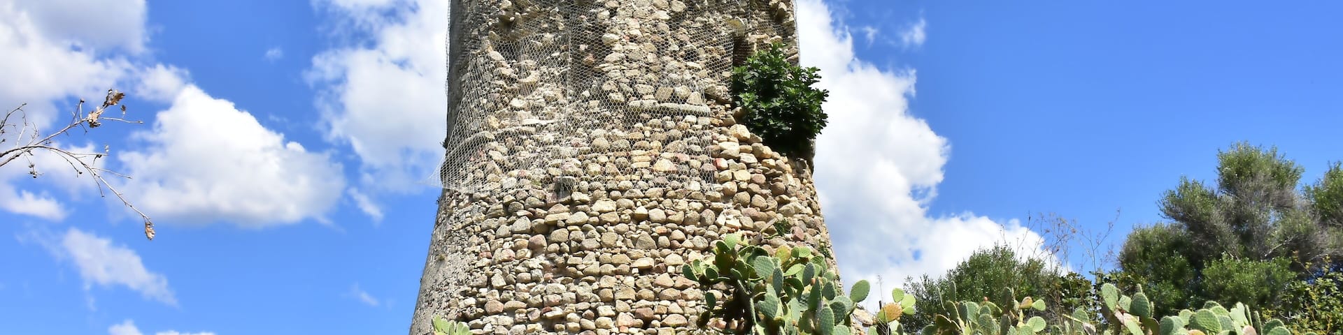 Torre di Joppolo watch tower in Calabria near Nicotera village
