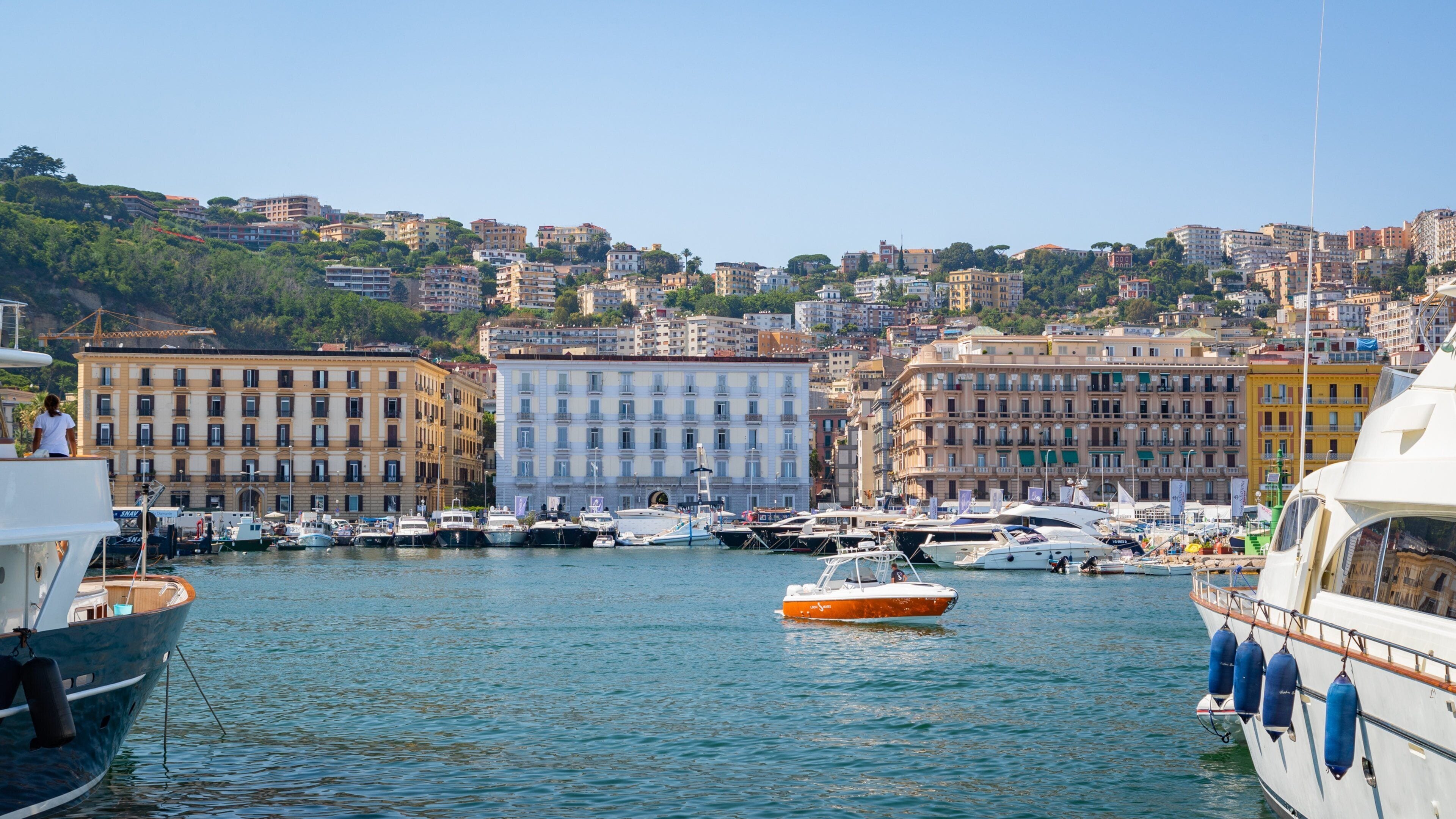 Posillipo showing a bay or harbor