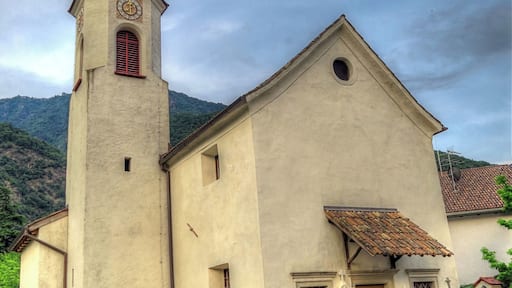 Italien, SĂŒdtirol, Gemeinde Terlan, Ortschaft Vilpian: Alte Pfarrkirche zum Heiligen Joseph