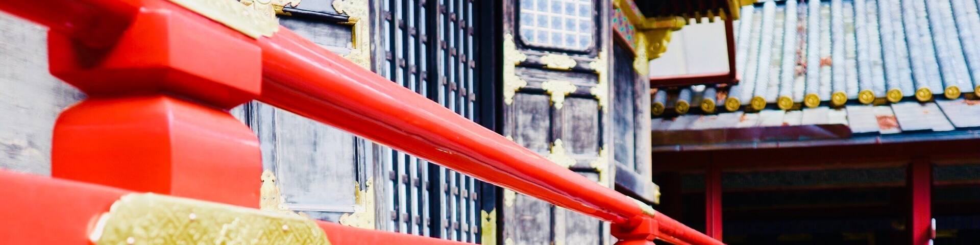 I found the beautiful little red balcony at Toshogu shrine in Nikko. #red