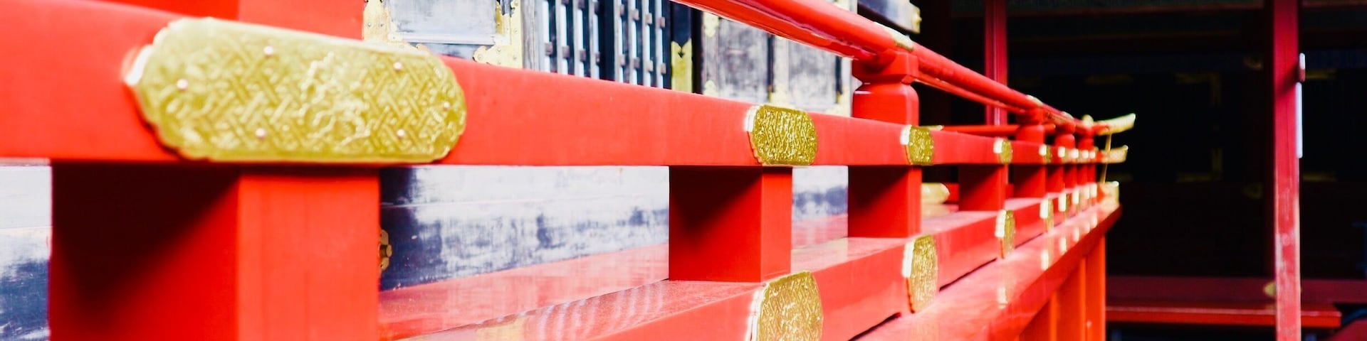 I found the beautiful little red balcony at Toshogu shrine in Nikko. #red
