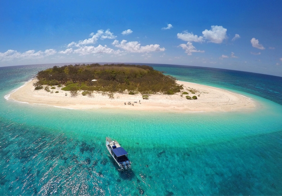 What an epic day island hopping through the @gladstoneregion and @southerngreatbarrierreef! We definitely live in paradise!☀️🐠🐟🌴😀
#gladstoneregion #southerngreatbarrierreef #fly3dr #GoProANZ #thisisqueensland #seeaustralia #curtisferryservices #wilsonisland