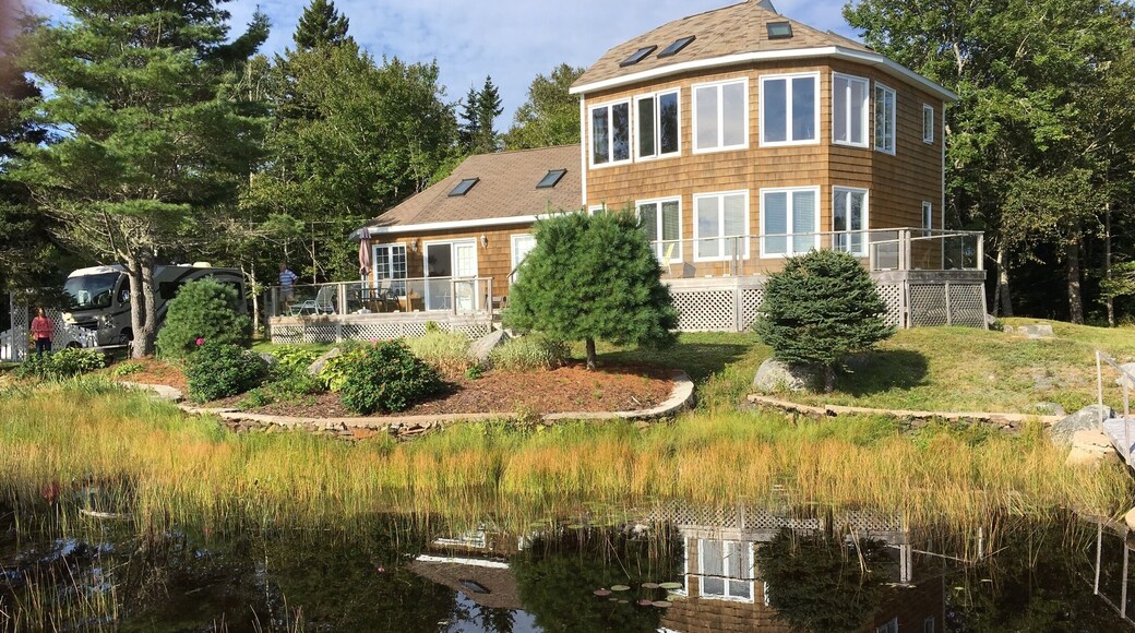 Got to stay at the waterfront in Queensland with George and Molly in their lovely seaside home while traveling from Yarmouth to Cape Breton in Nova Scotia.