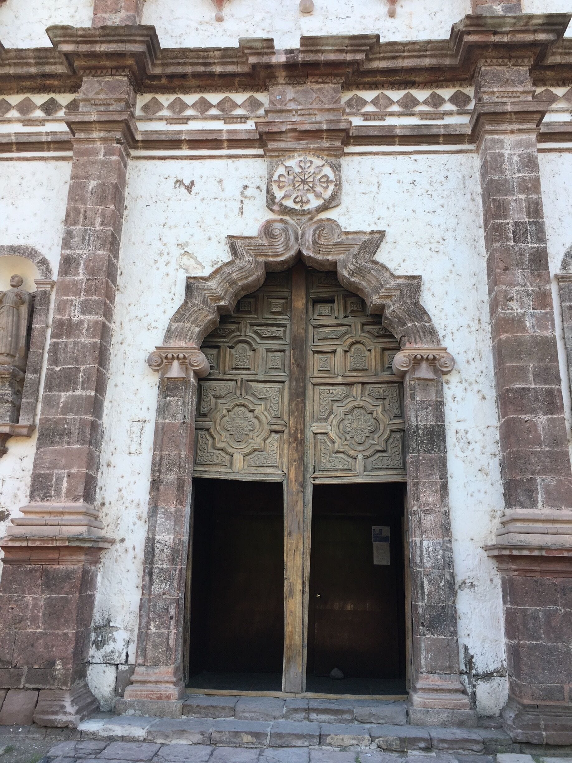 Church door at Mission in San Ignacio. 

#bajacalifornia
#doors

(Feb 2017)