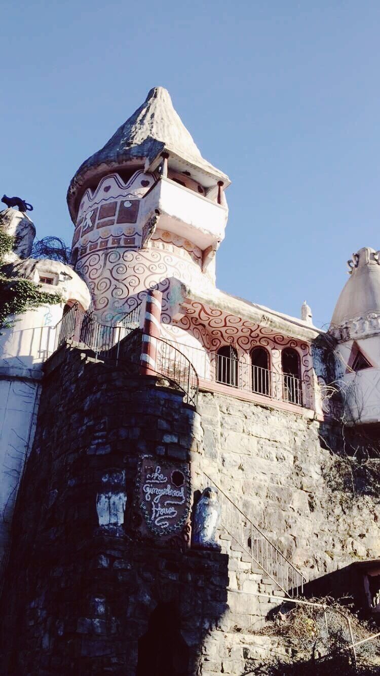 Gingerbread Castle is an old abandoned children's play house. Super creepy #abandoned