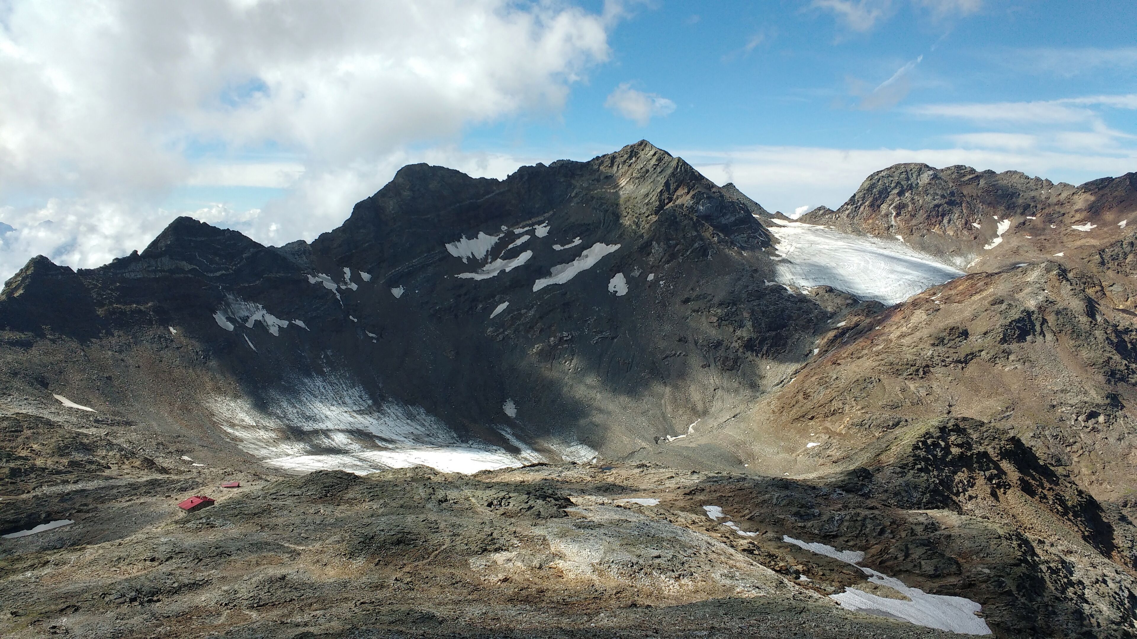 Rieserfernerhütte (Rif. Vedrette di Ries) und Schwarze Wand