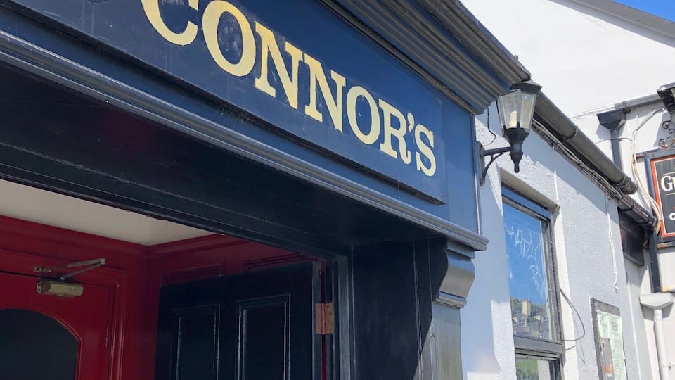 If you’re doing a tour to the Cliffs of Moher or are in the area (of Doolin) and want a drink and/or something to eat, I highly suggest this pub. They have drinks on tap, great food (I suggest the burger), and a sitting area outside that overlooks a little river. #Ireland #Doolin #Pub #Food