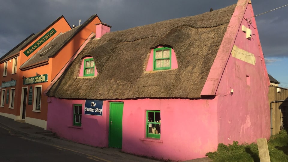 Doolin, Ireland on the west coast of the country. A great jumping off point to see the Aran Islands and the Cliffs of Moher. #Ireland