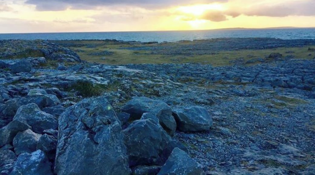 Sunset after getting lost outside of Doolin
#lifeatexpedia