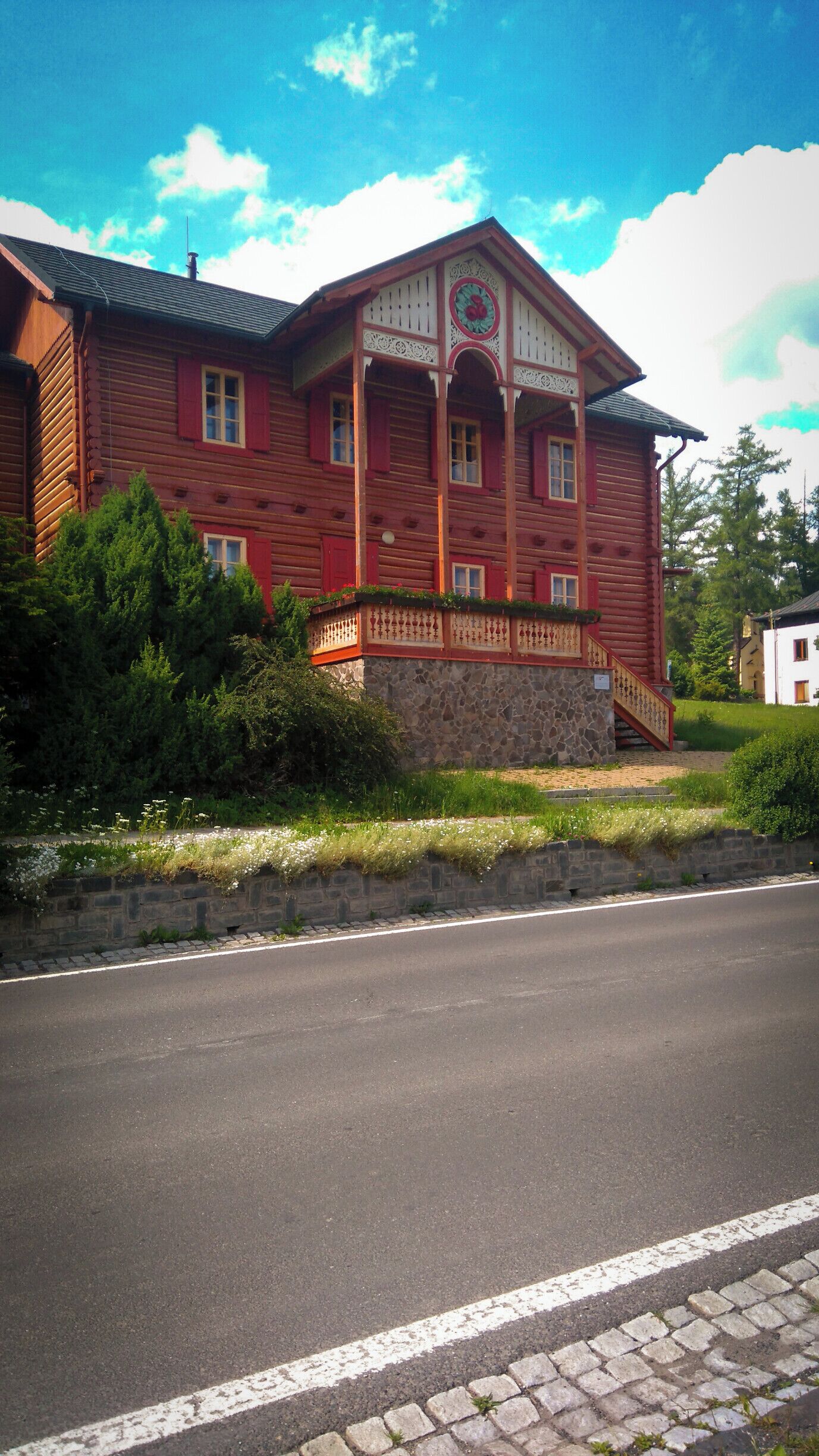 The beautiful wooden houses that give this place a particular and unitary feel.
#colorful