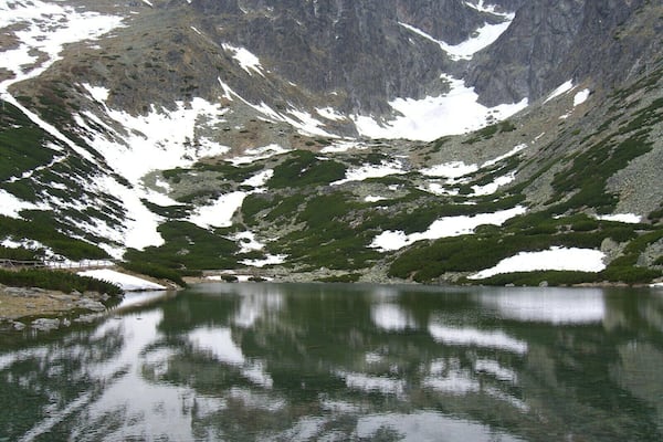 This is a lake at Skalnate Pleso, which is situated 1751 metres up a mountain in the High Tatras, Slovakia.
#WinterWonders