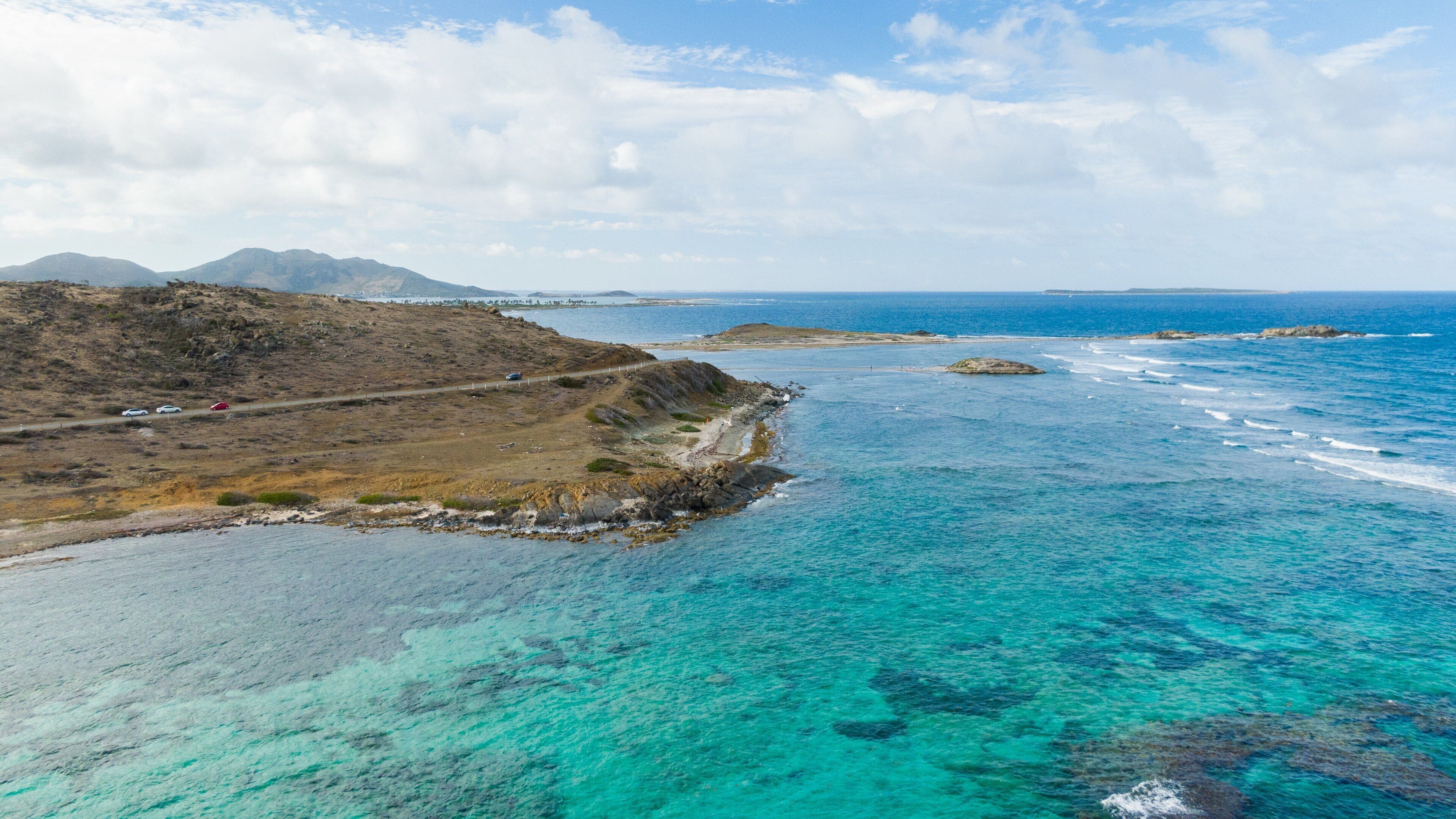 Saint Martin showing general coastal views and landscape views