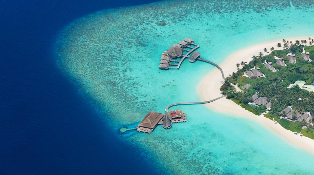 FMK1F0 Aerial view on Maldives island, Raa atol