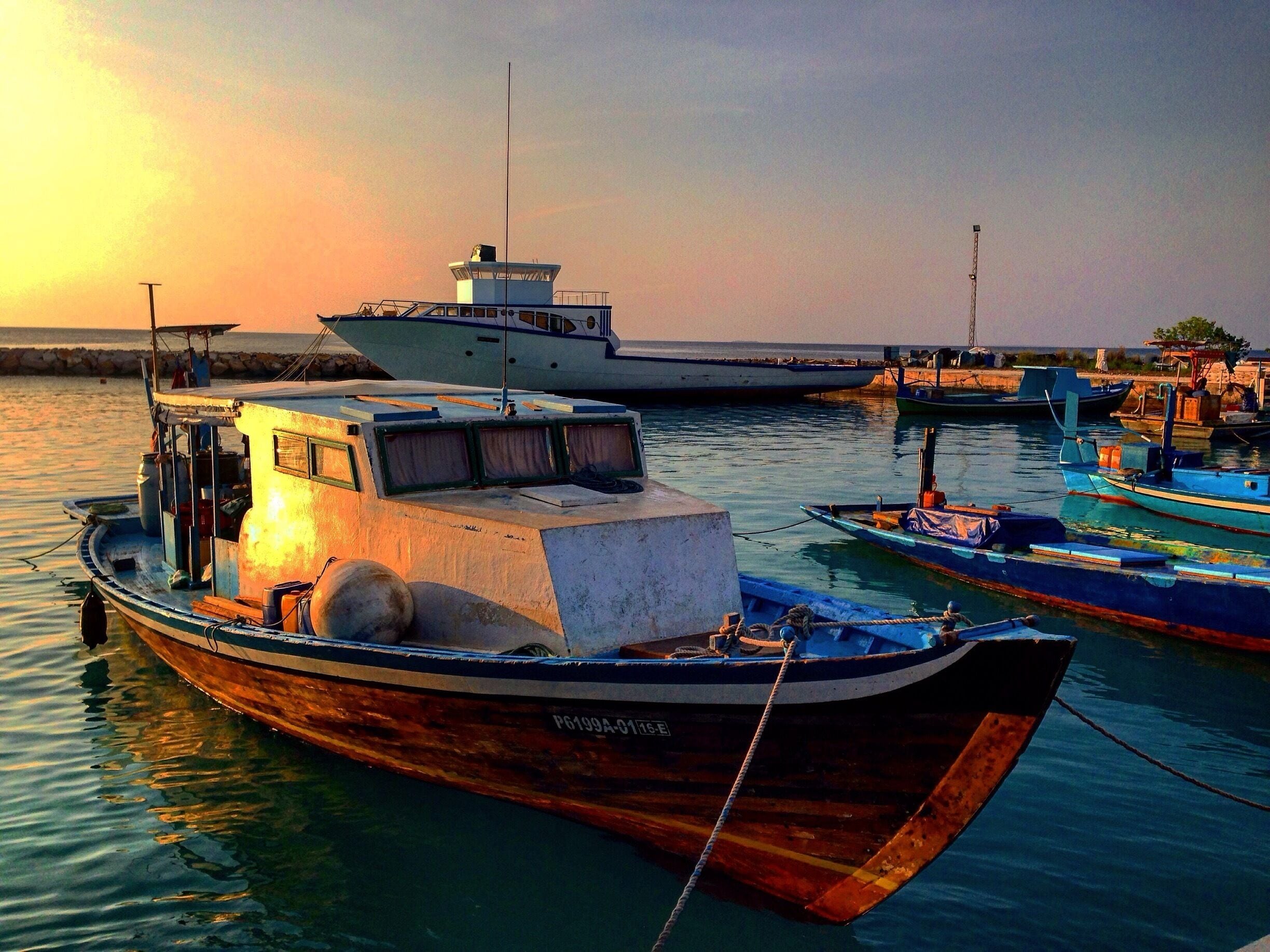 Sunrise on Raa Atoll meedhoo island in Maldives. 