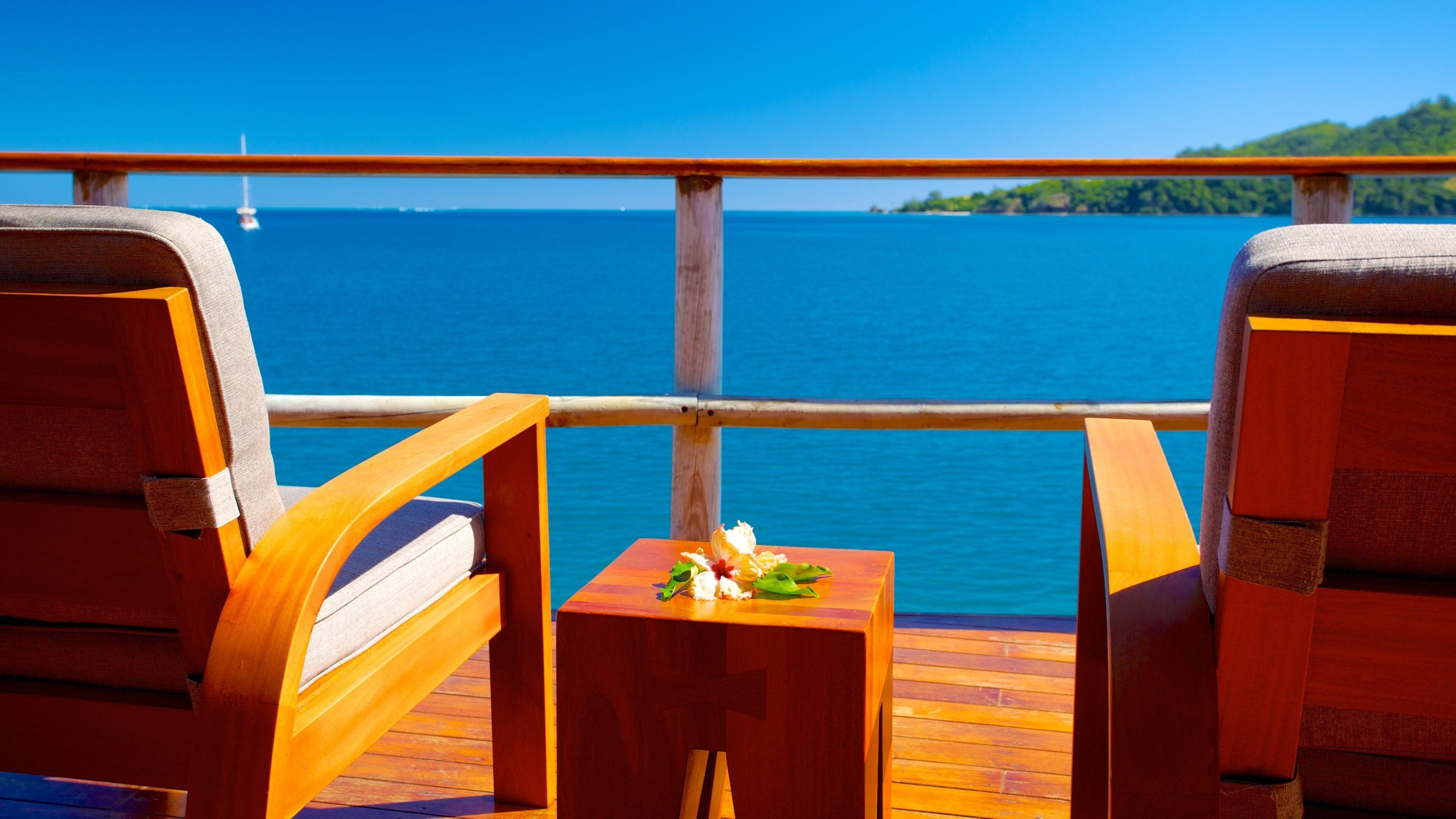 피지 이 포함 럭셔리 호텔 또는 리조트, 해안 마을 과 전경