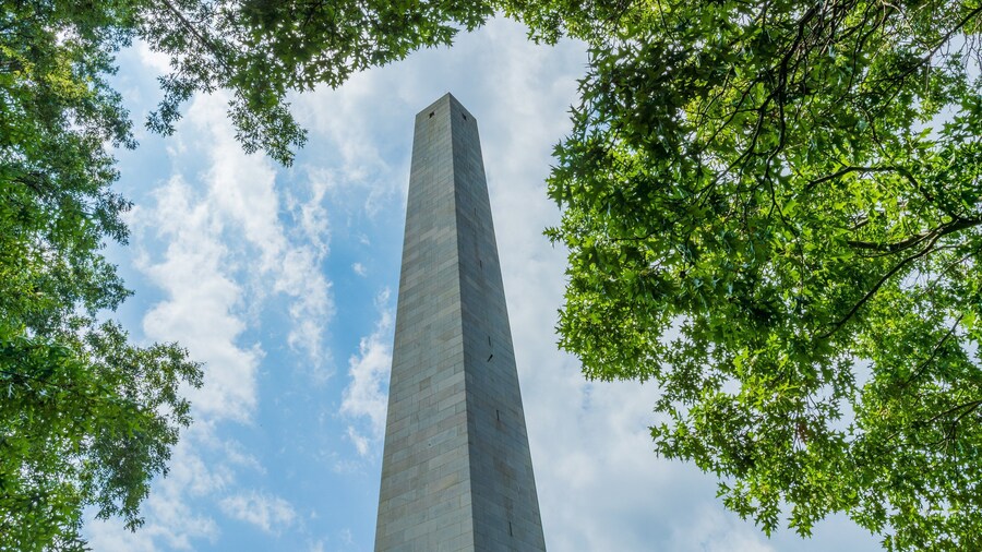 Bunker Hill Monument which includes a monument