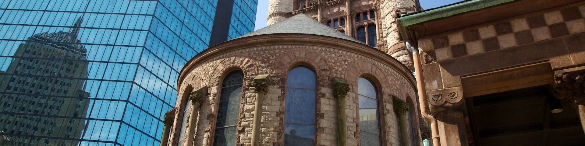 科普利廣場 其中包括 遺跡建築 和 城市