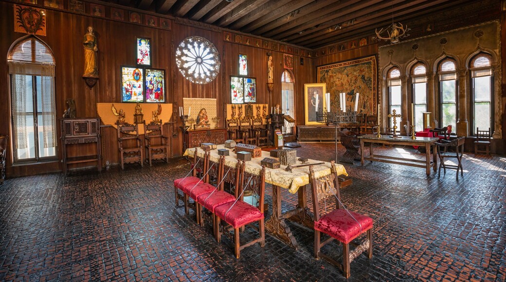 Isabella Stewart Gardner Museum which includes heritage elements and interior views