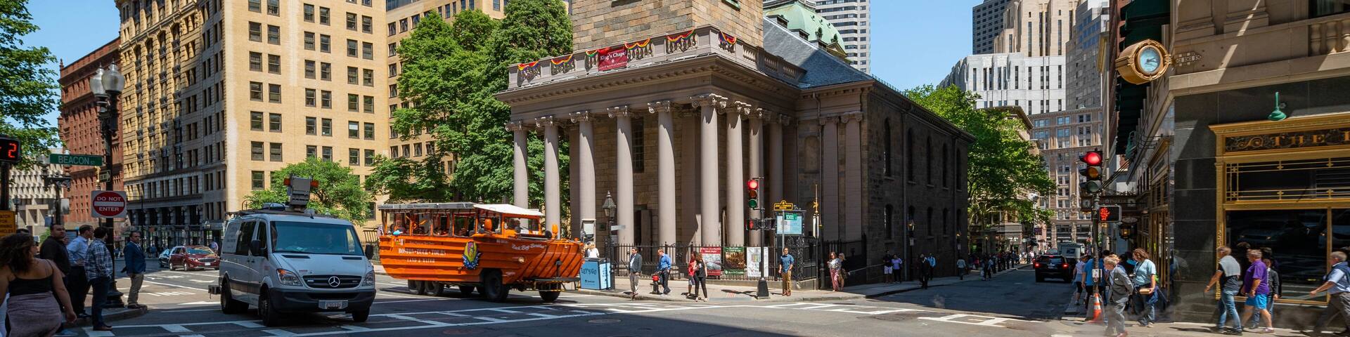 King\'s Chapel which includes a city