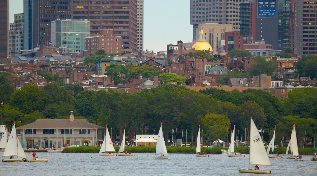 Viện Công nghệ Massachusetts cho thấy chèo thuyền, thành phố và sông lạch