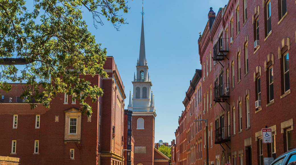 Old North Church showing heritage elements and a city