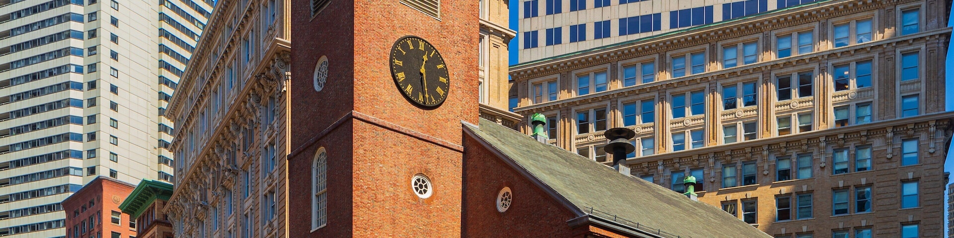 Old South Meeting House featuring heritage architecture and a city