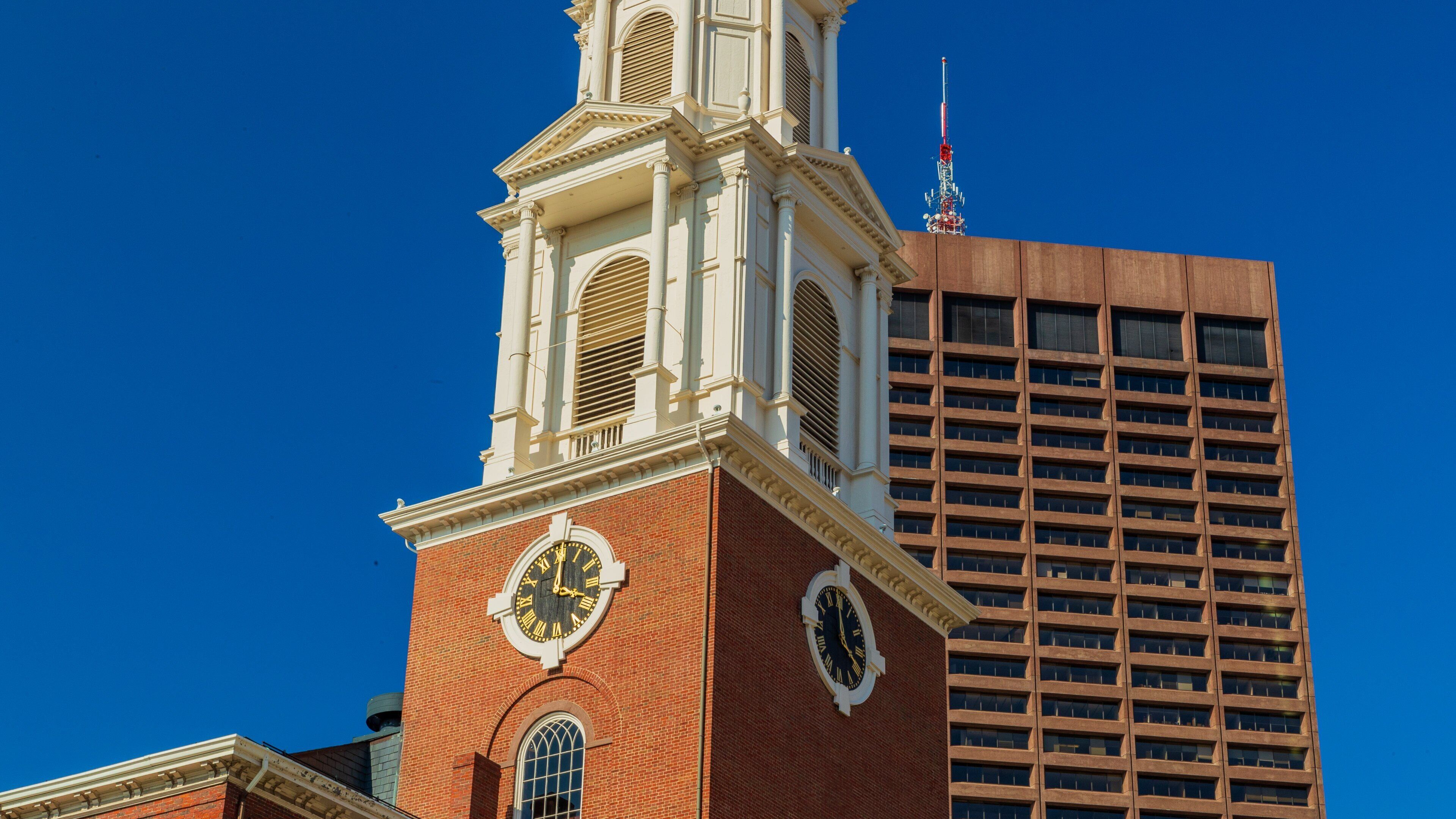 Park Street Church showing heritage elements
