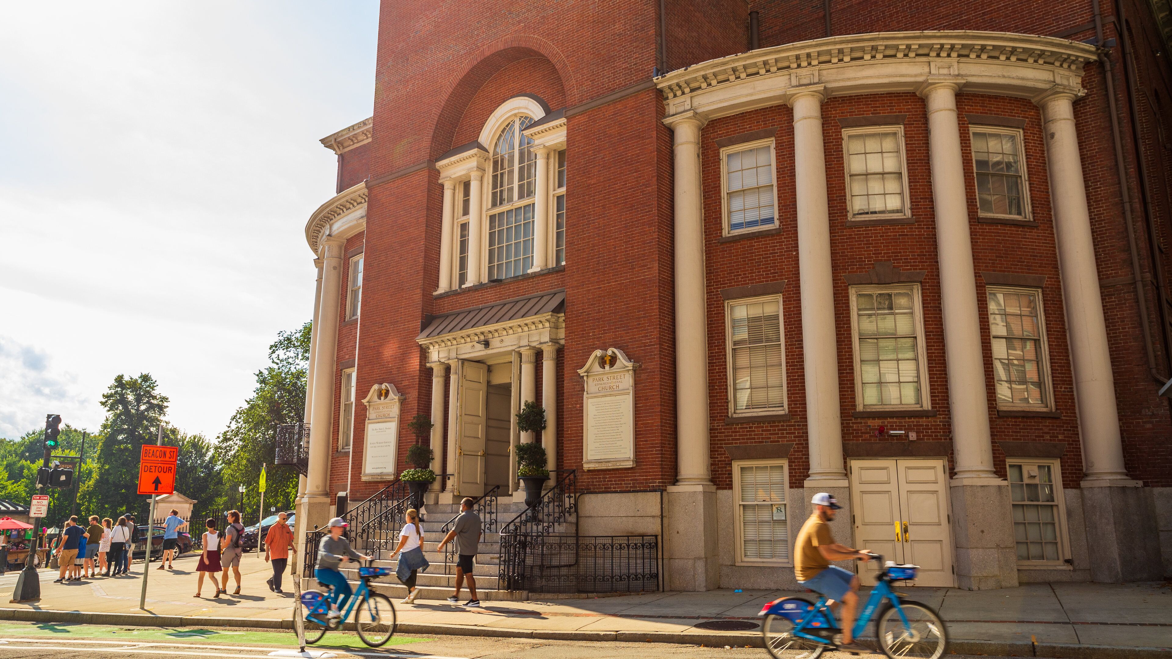 Park Street Church showing street scenes, cycling and heritage elements