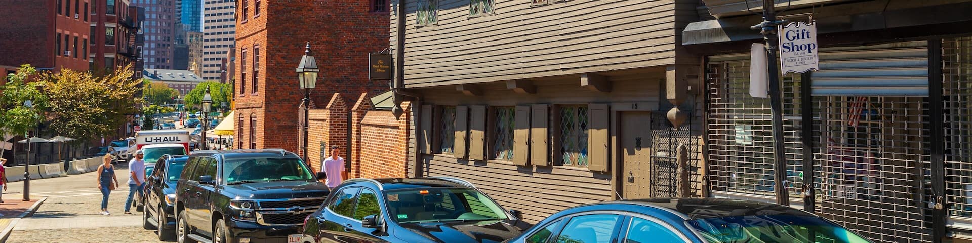 Paul Revere House showing a city