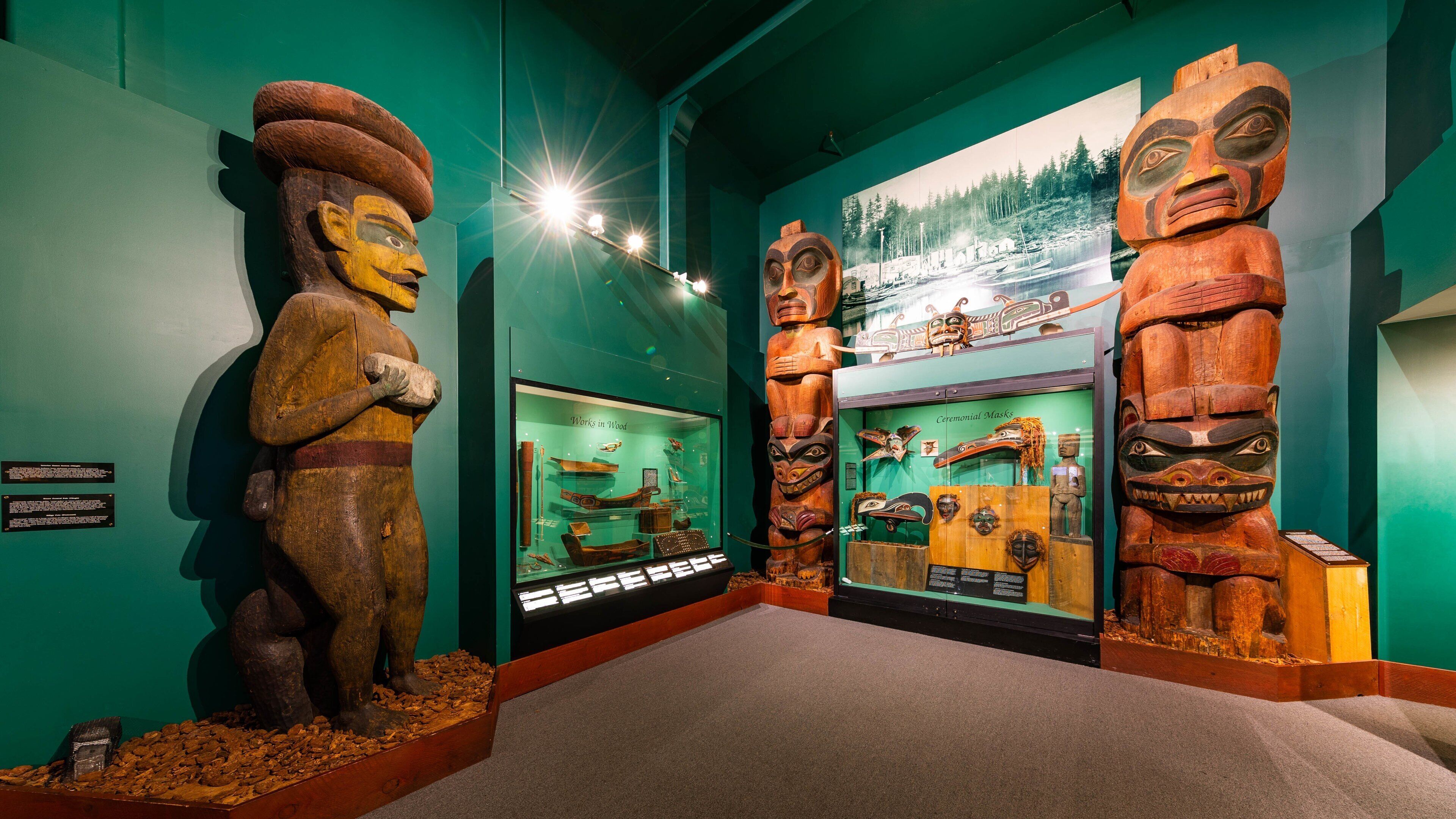 Peabody Museum of Archaeology and Ethnology showing heritage elements and interior views