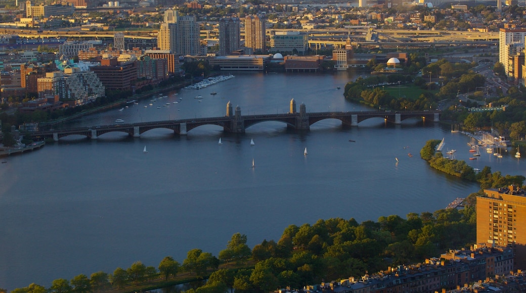 Prudential Tower showing a city, a river or creek and a bridge