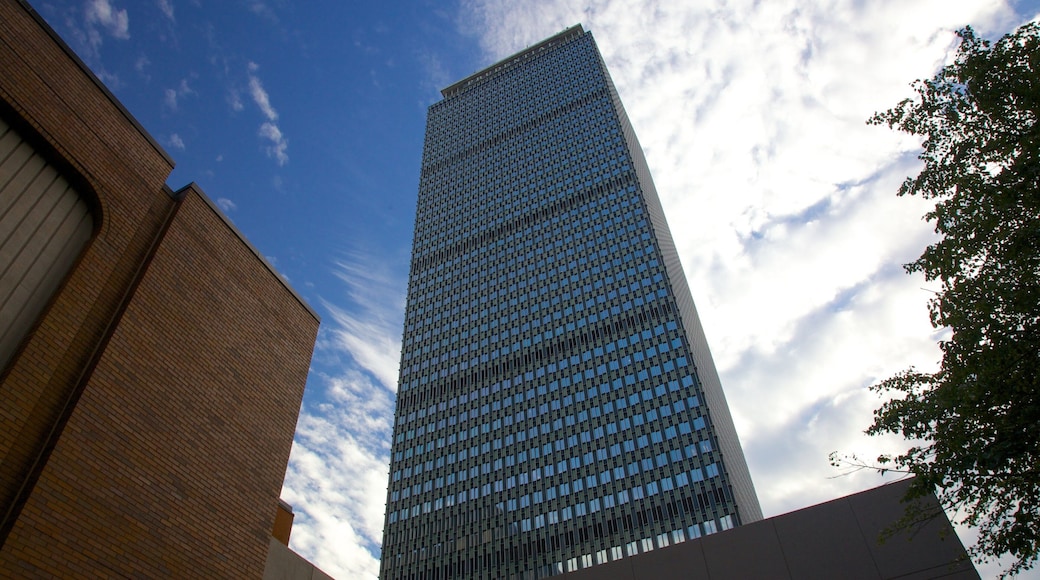 Prudential Tower showing skyline, modern architecture and a skyscraper