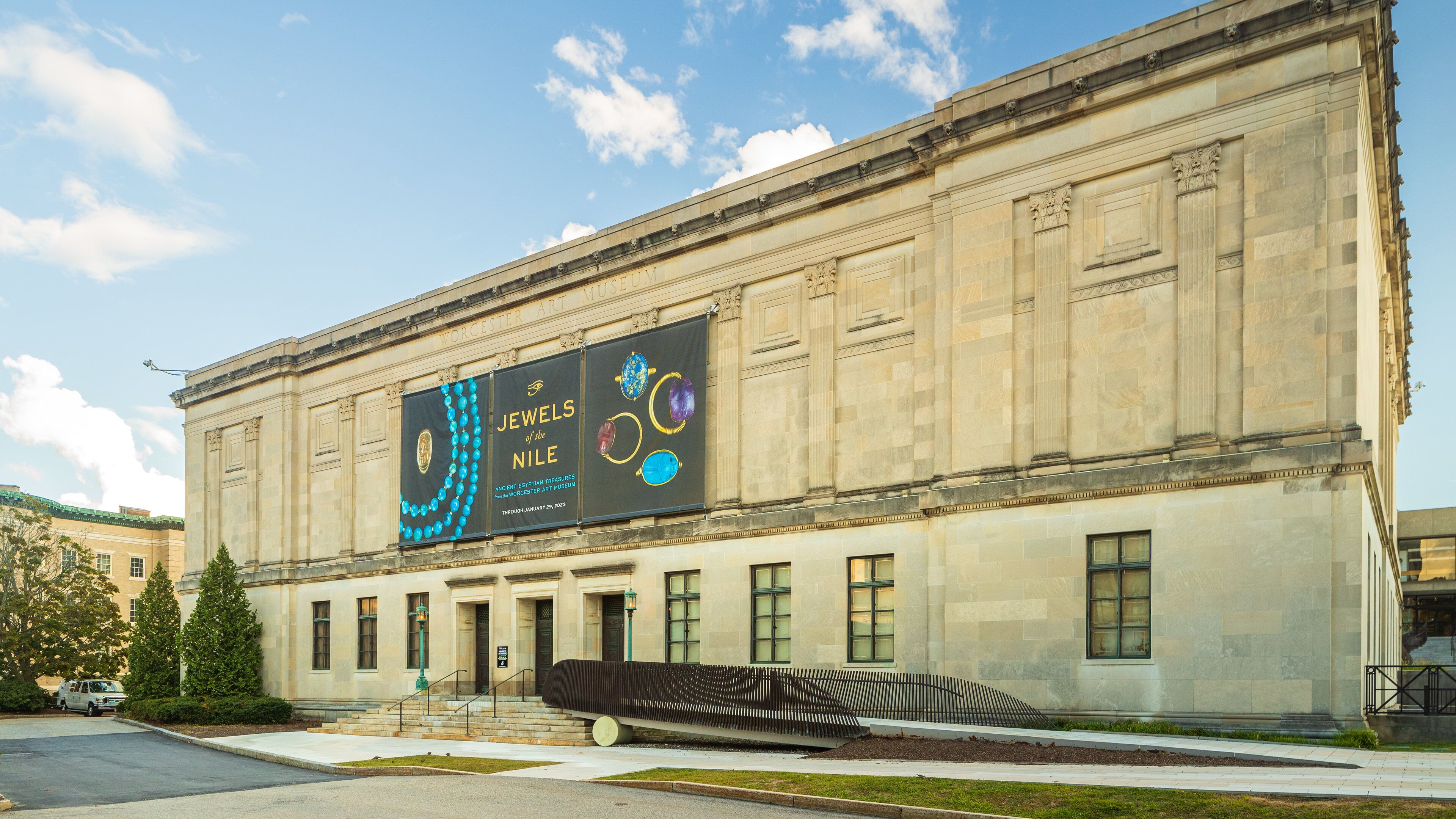 Worcester Art Museum which includes heritage architecture and signage