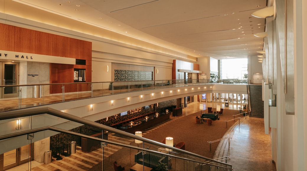 Woodruff Arts Center featuring interior views