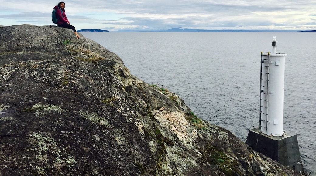 Lighthouse at Francis point trail