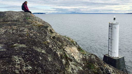 Lighthouse at Francis point trail