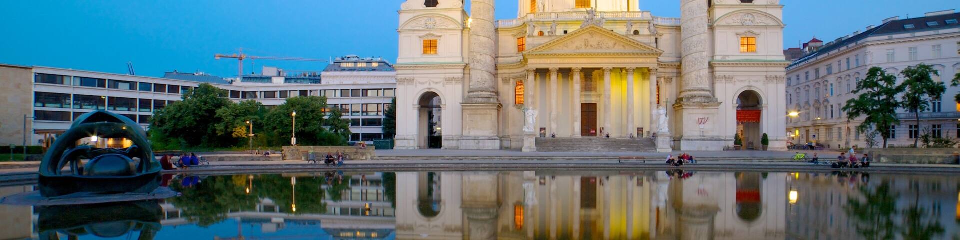 Karlskirche das einen religiöse Aspekte, Teich und Stadt
