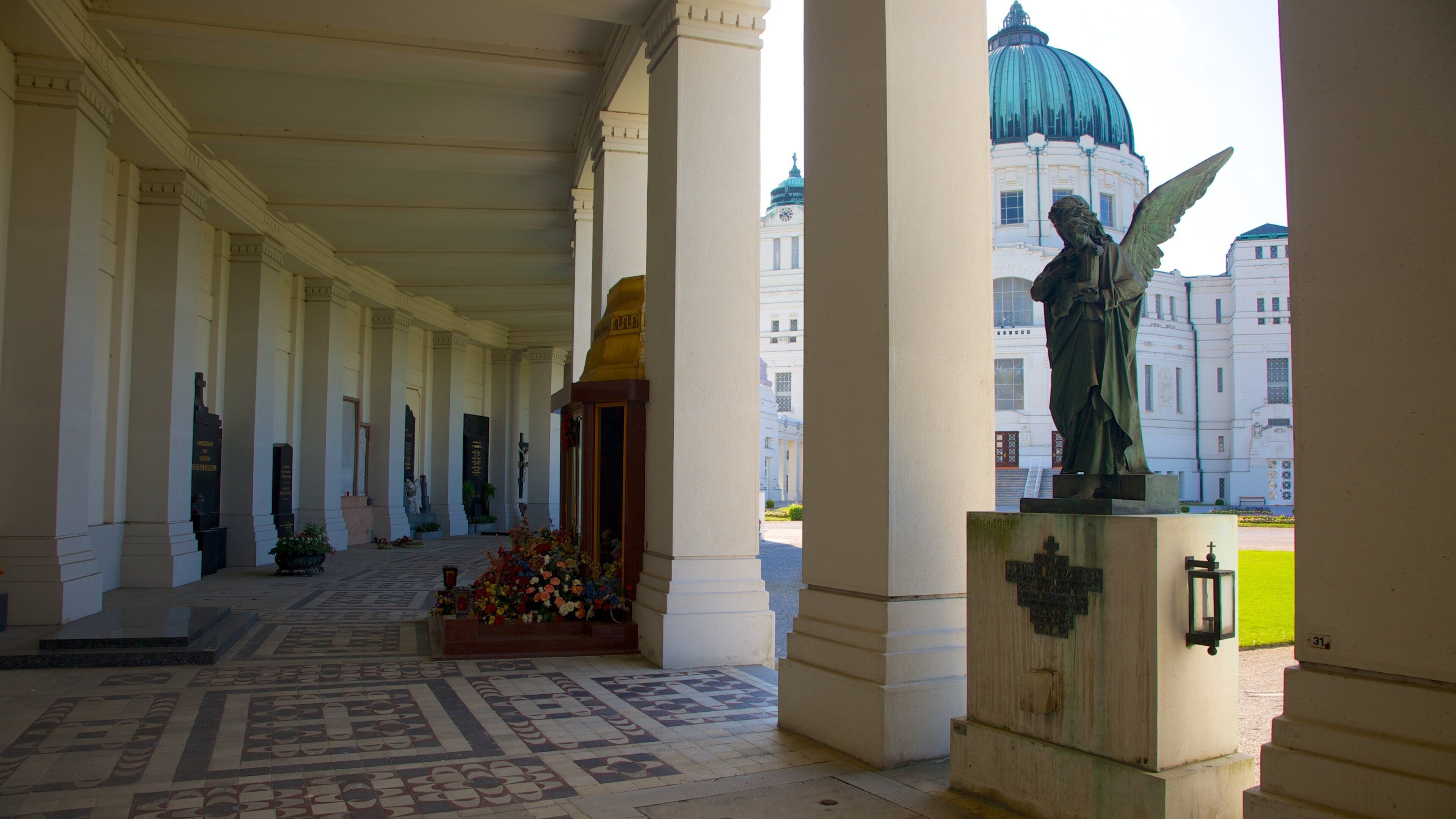 Central Cemetery which includes a statue or sculpture, a cemetery and heritage architecture