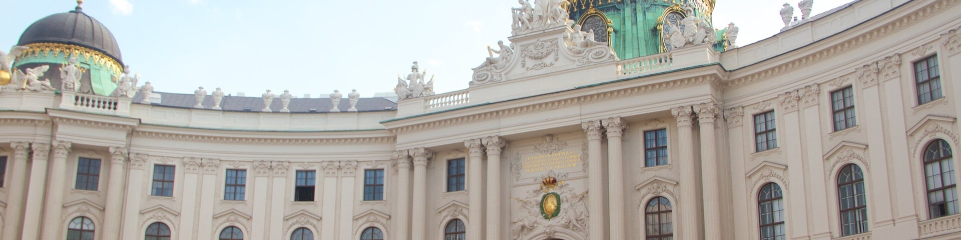 Michaelerplatz mostrando patrimonio de arquitectura, un castillo y elementos del patrimonio