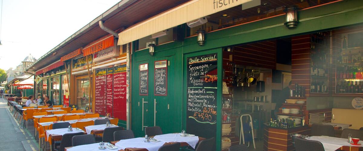 Naschmarkt mostrando cenas de rua, uma cidade e sinalização