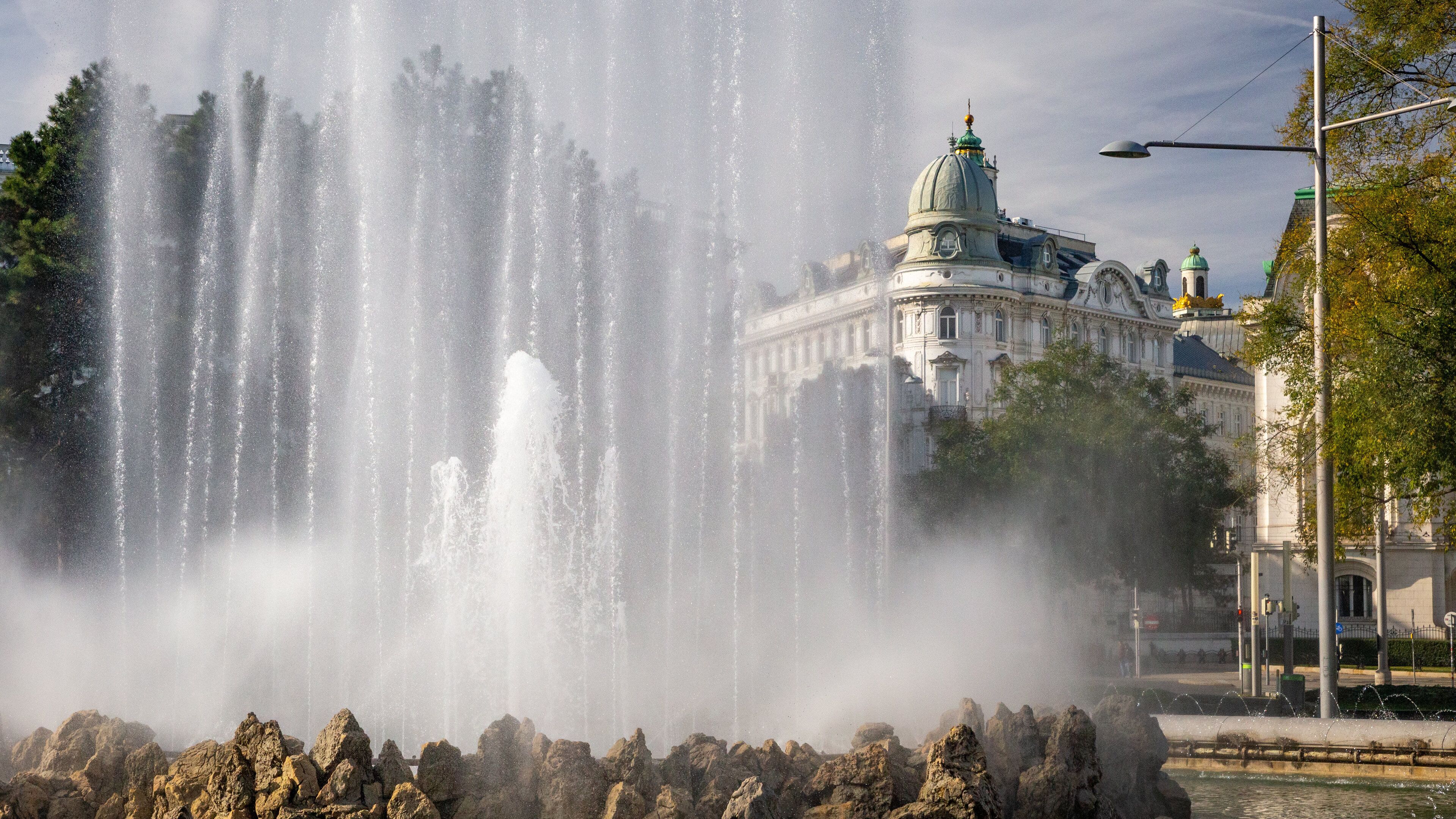 Soviet War Memorial which includes a fountain and heritage architecture