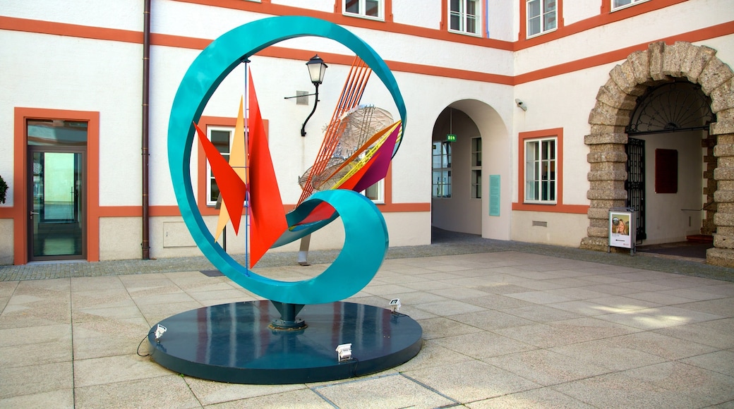 Museo de Salzburgo ofreciendo arte