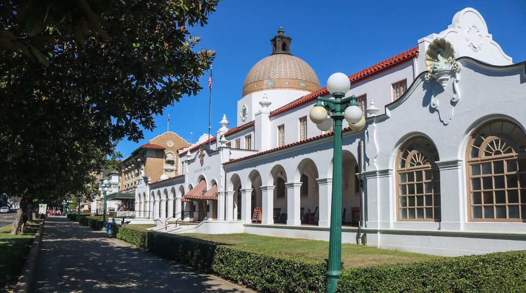 Taman Negara Hot Springs