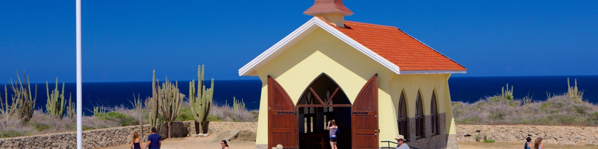 Capela da Alta Vista caracterizando uma igreja ou catedral e paisagens litorâneas
